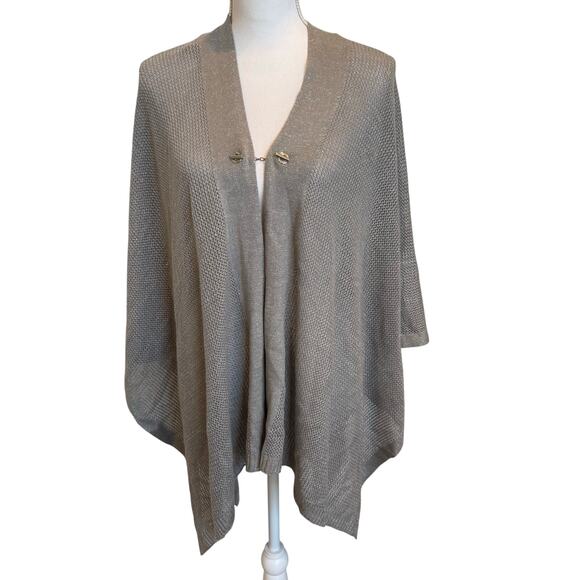 Calvin Klein Poncho Sweater Cape One Size Taupe Gray Metal Clasp Open Knit - Picture 1 of 8